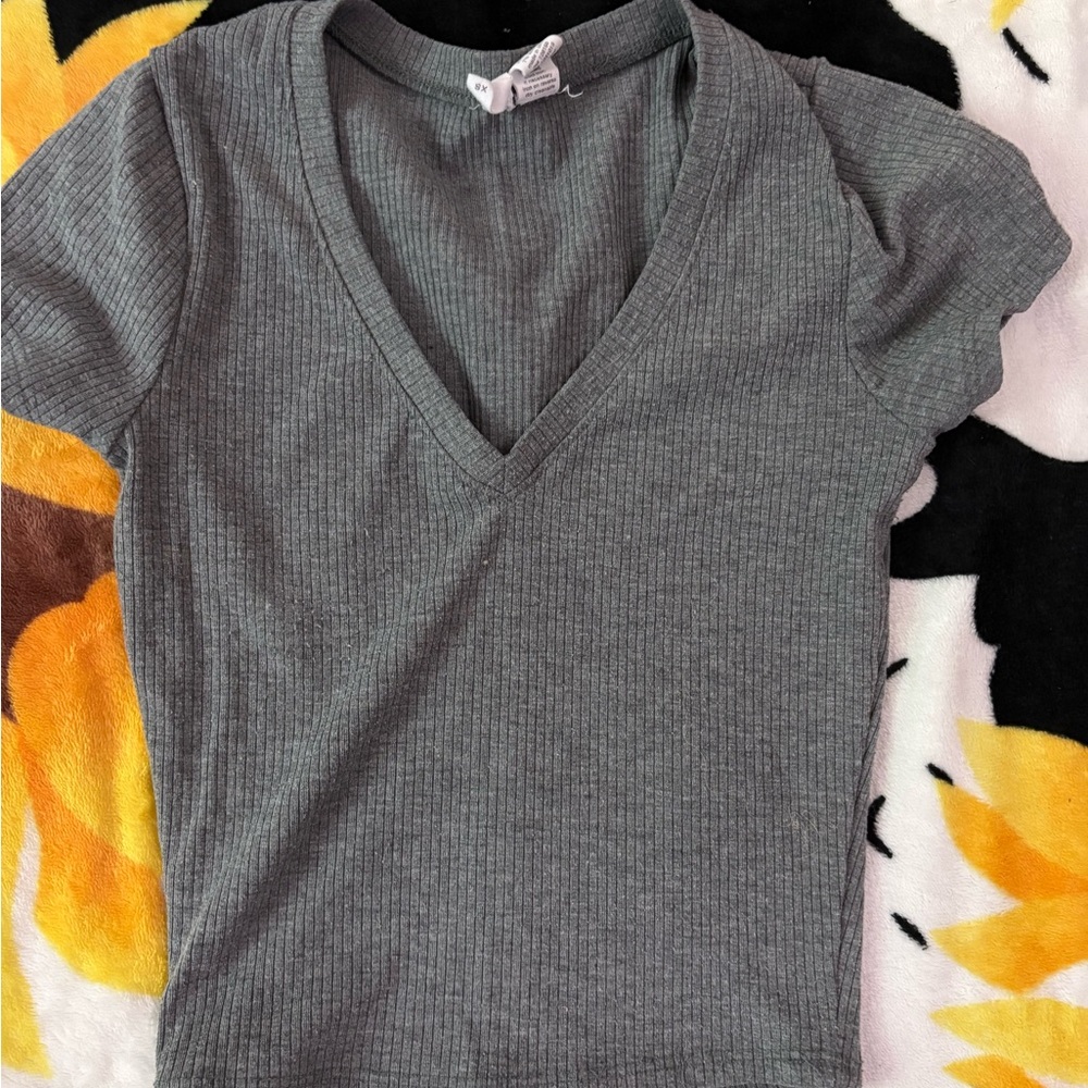 Gray V-Neck Ribbed Women's Top